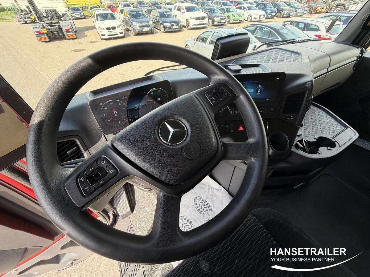 Mercedes-Benz Actros 1845 Big Space Mega Low Deck, double sleeper