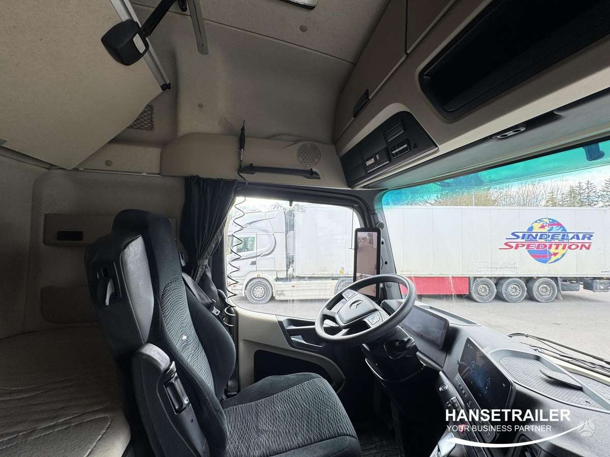 Mercedes-Benz Actros 1845, double sleeper