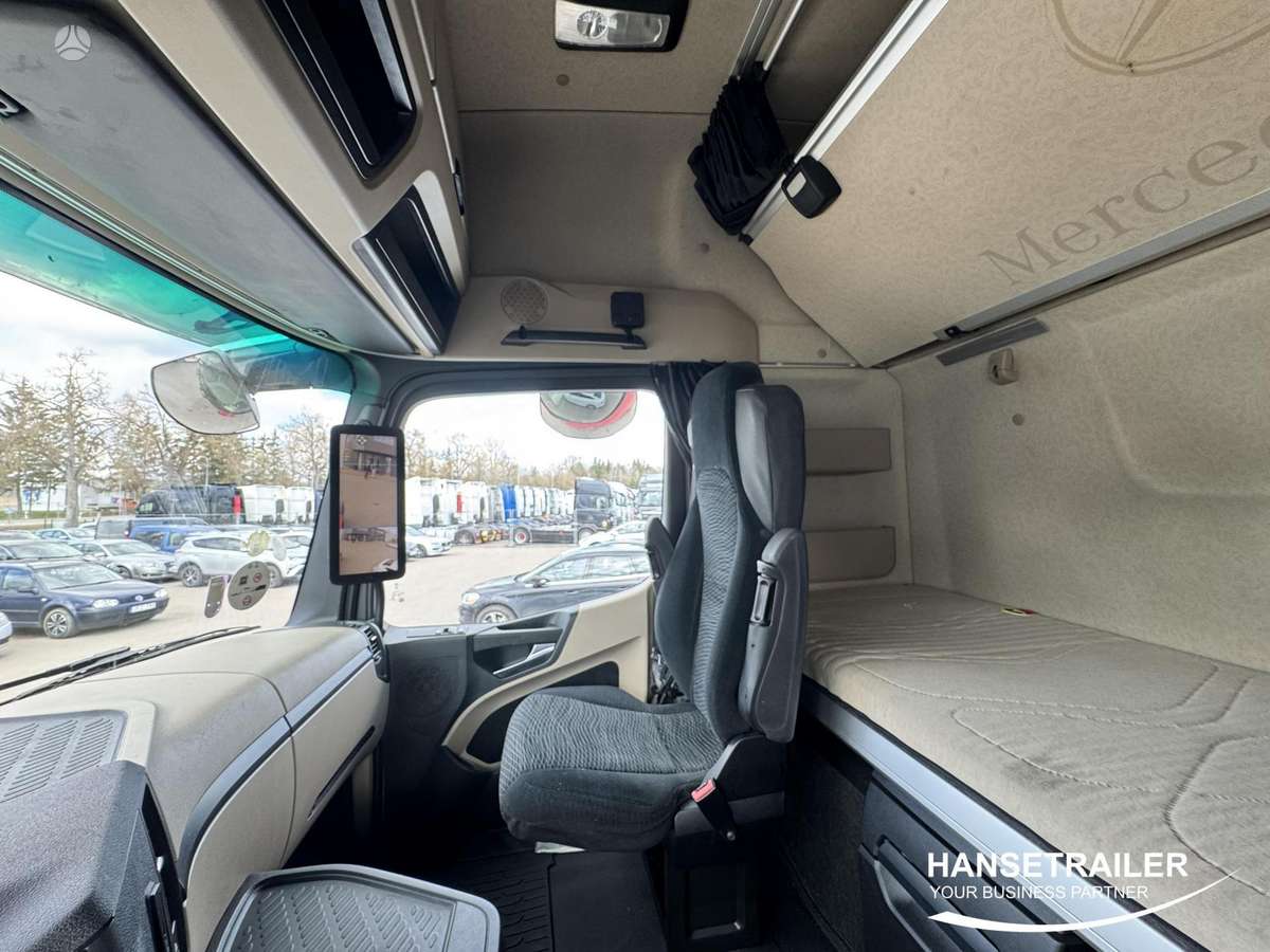Mercedes-Benz Actros 1845, double sleeper