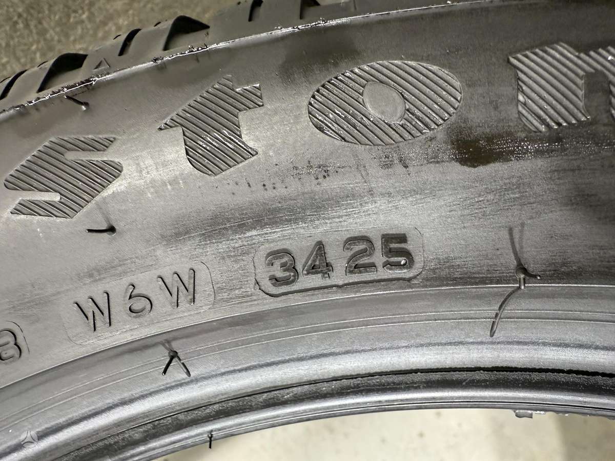 Firestone Winterhawk4//2025m, зимние 225/50 R18