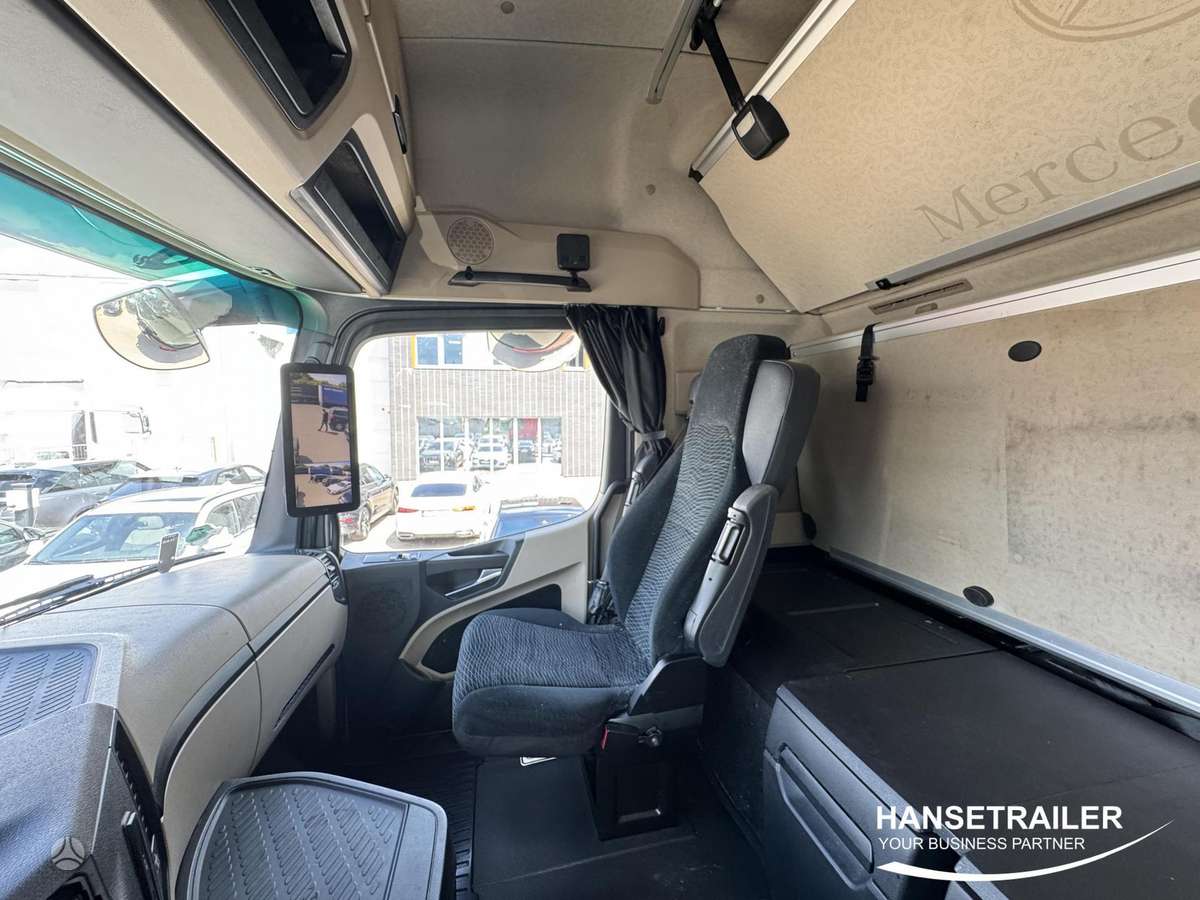 Mercedes-Benz Actros 1845 Big Space, double sleeper