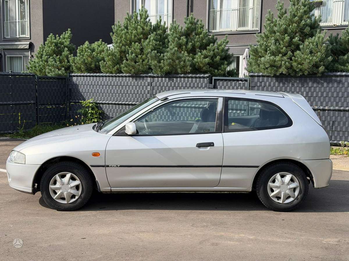Mitsubishi Colt, 1.3 l., hatchback