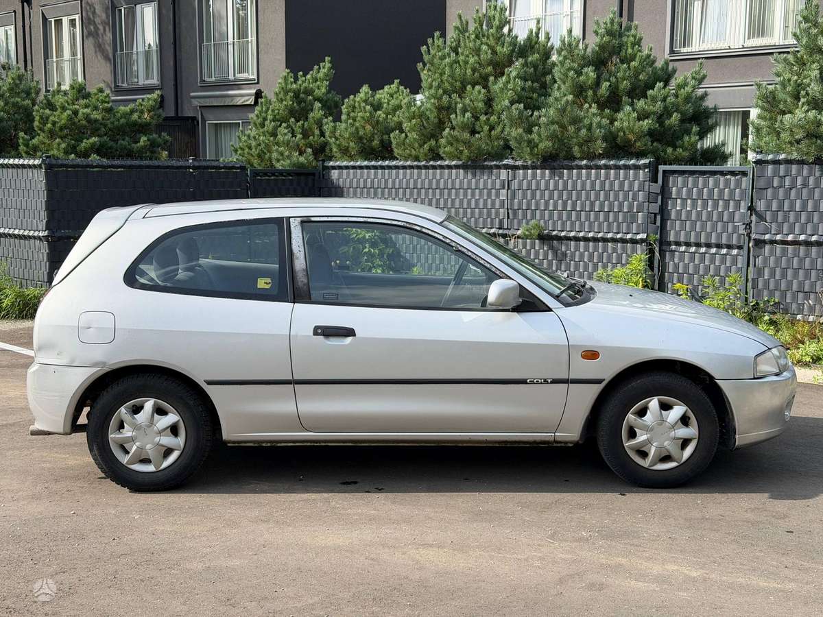 Mitsubishi Colt, 1.3 l., hatchback