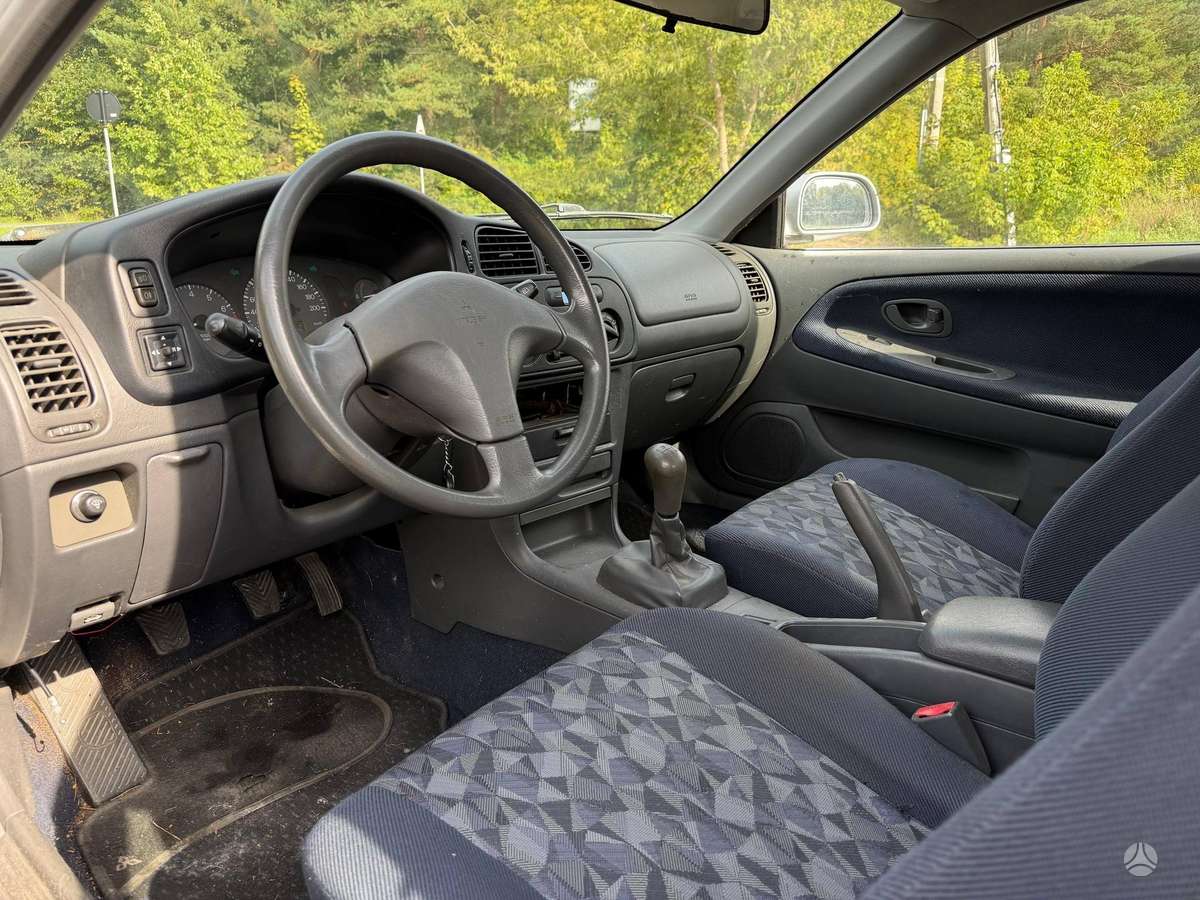 Mitsubishi Colt, 1.3 l., hatchback