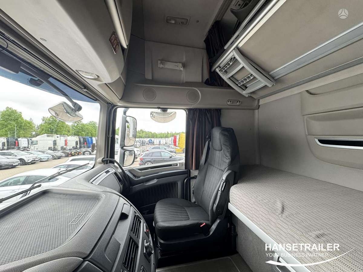 DAF XF 480 FT Super Space Cab, double sleeper