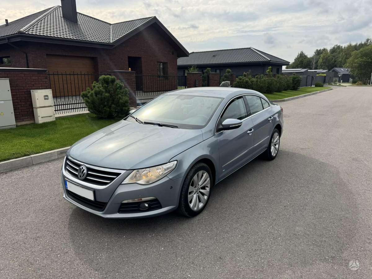 Volkswagen Passat CC - 1
