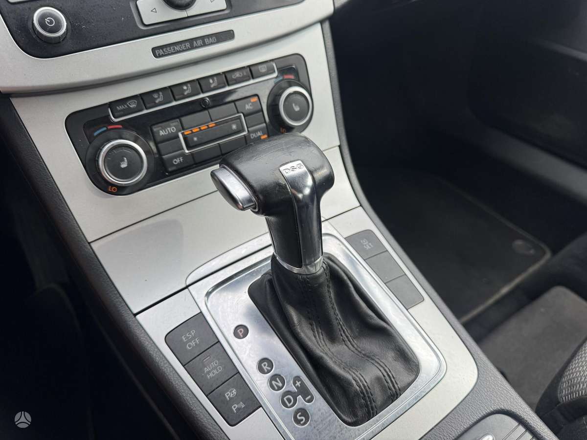 Volkswagen Passat CC - 10