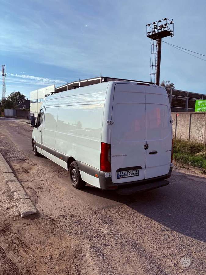 Mercedes-Benz Sprinter - 4