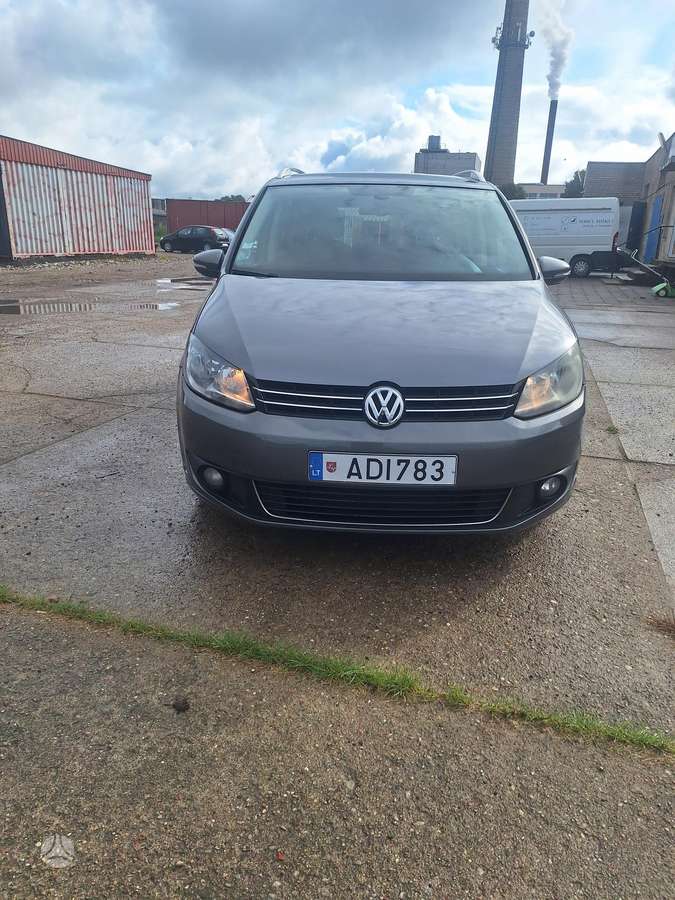 Volkswagen Touran - 3