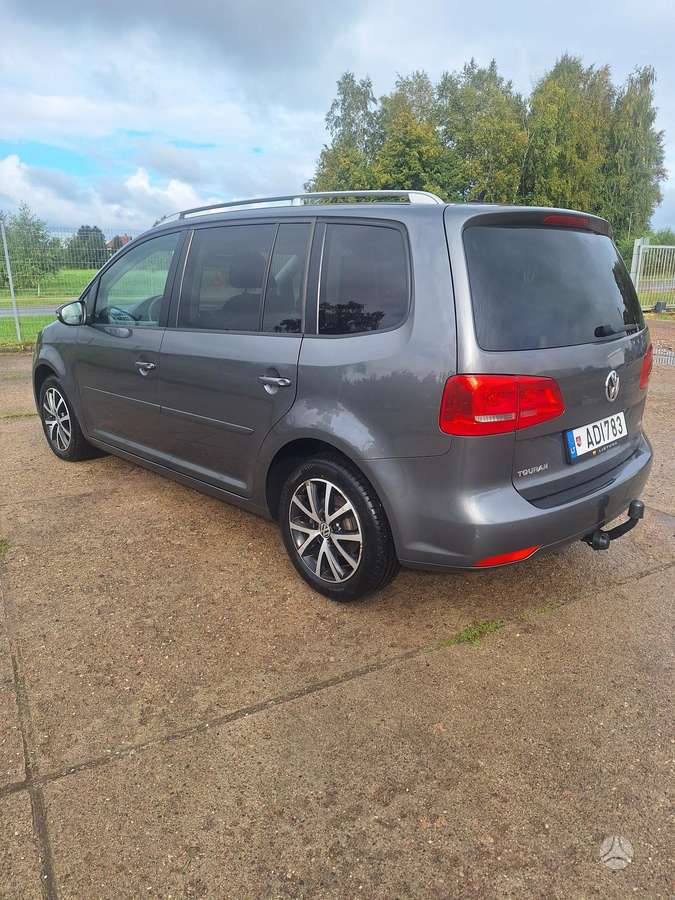 Volkswagen Touran - 6