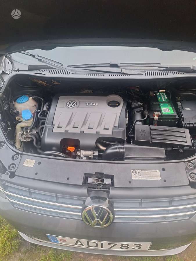 Volkswagen Touran - 8