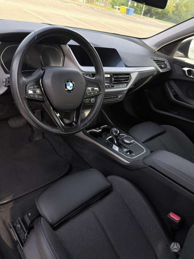 BMW 116, 1.5 l., hatchback