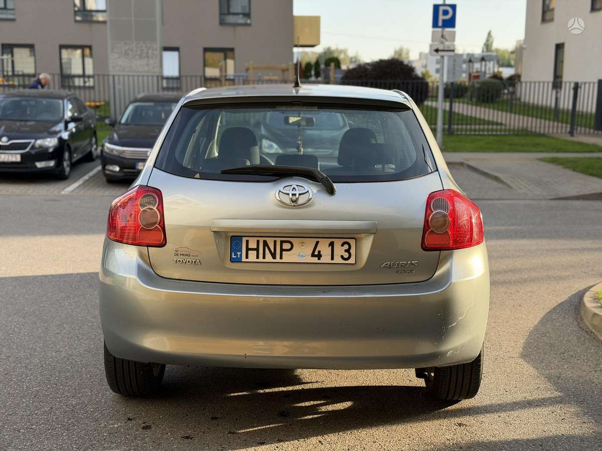 Toyota Auris - 5