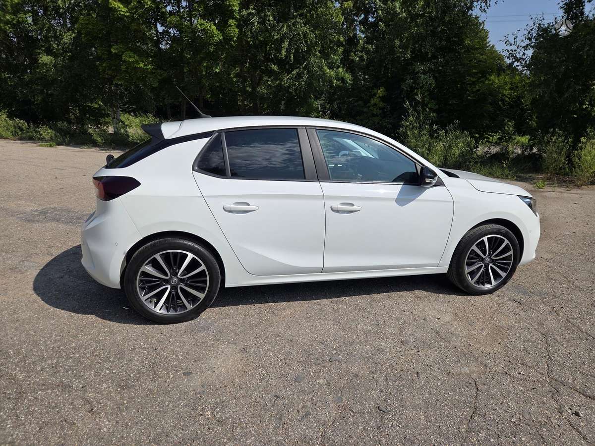 Opel Corsa, 1.2 l., Хэтчбек