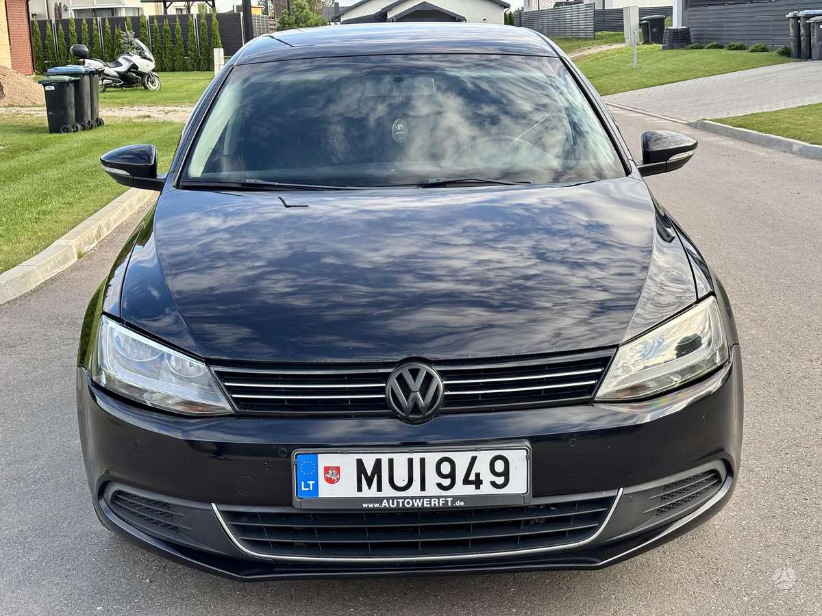 Volkswagen Jetta - 8