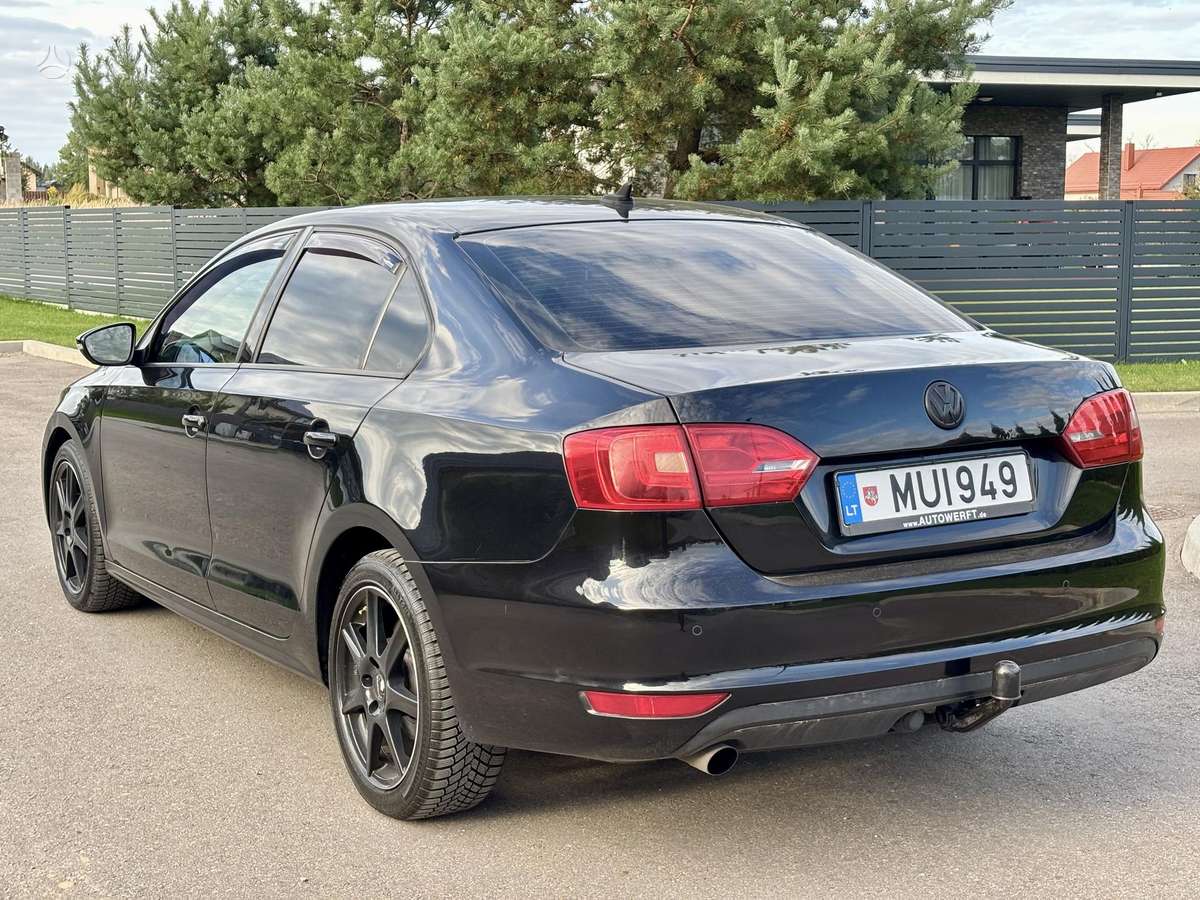 Volkswagen Jetta - 5