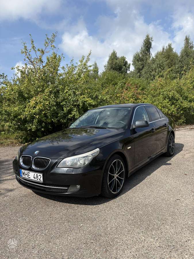 BMW 523, 2.5 l., Седан