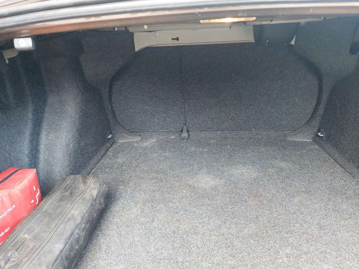 Volkswagen Jetta - 11