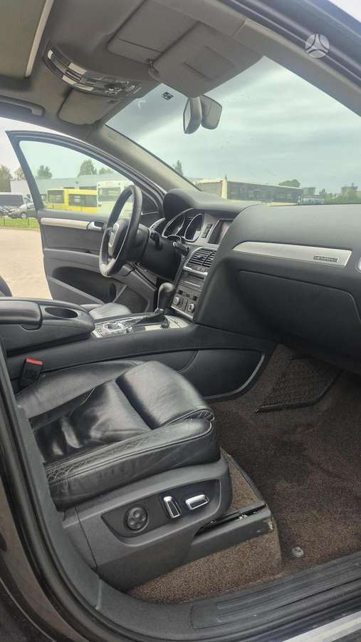 Audi Q7 - 7