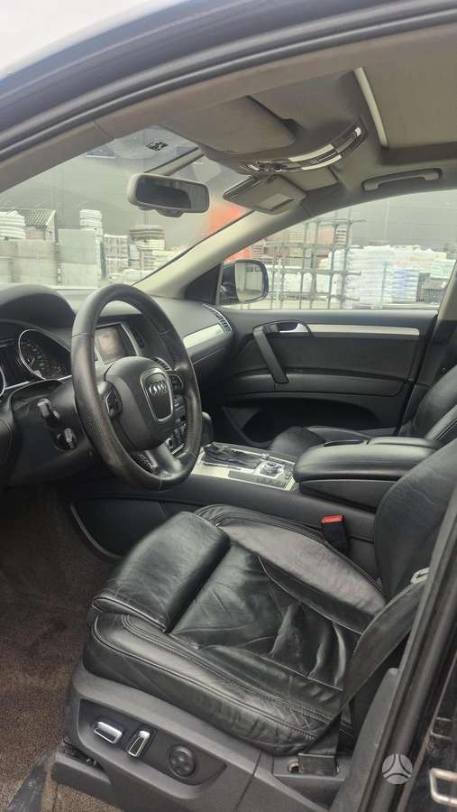 Audi Q7 - 8
