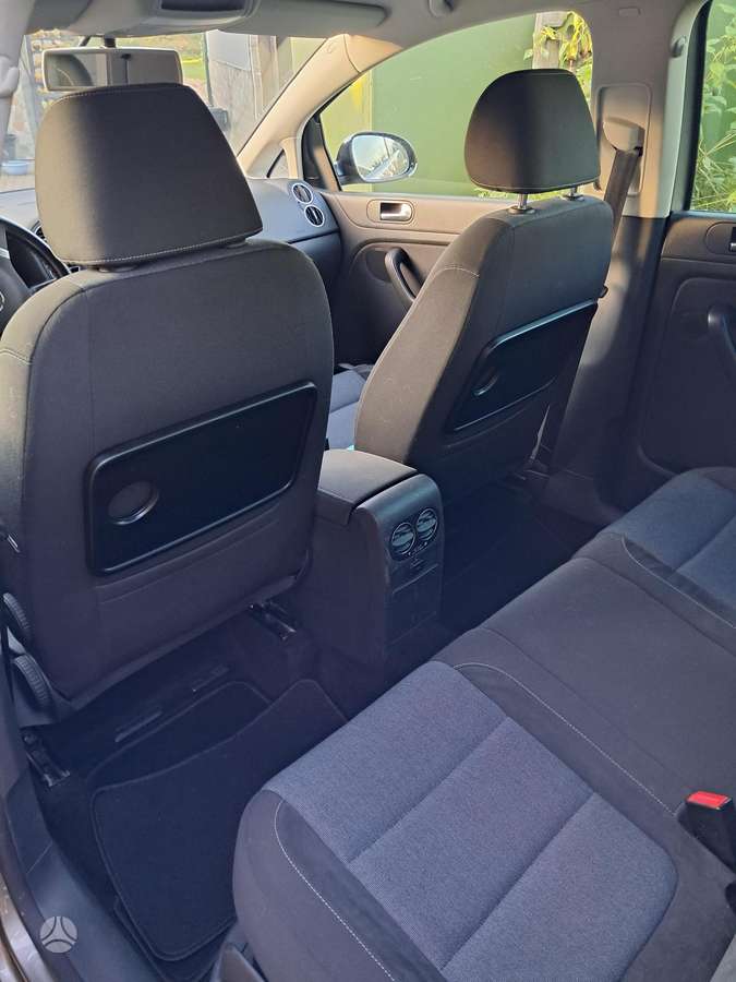 Volkswagen Golf Plus - 9