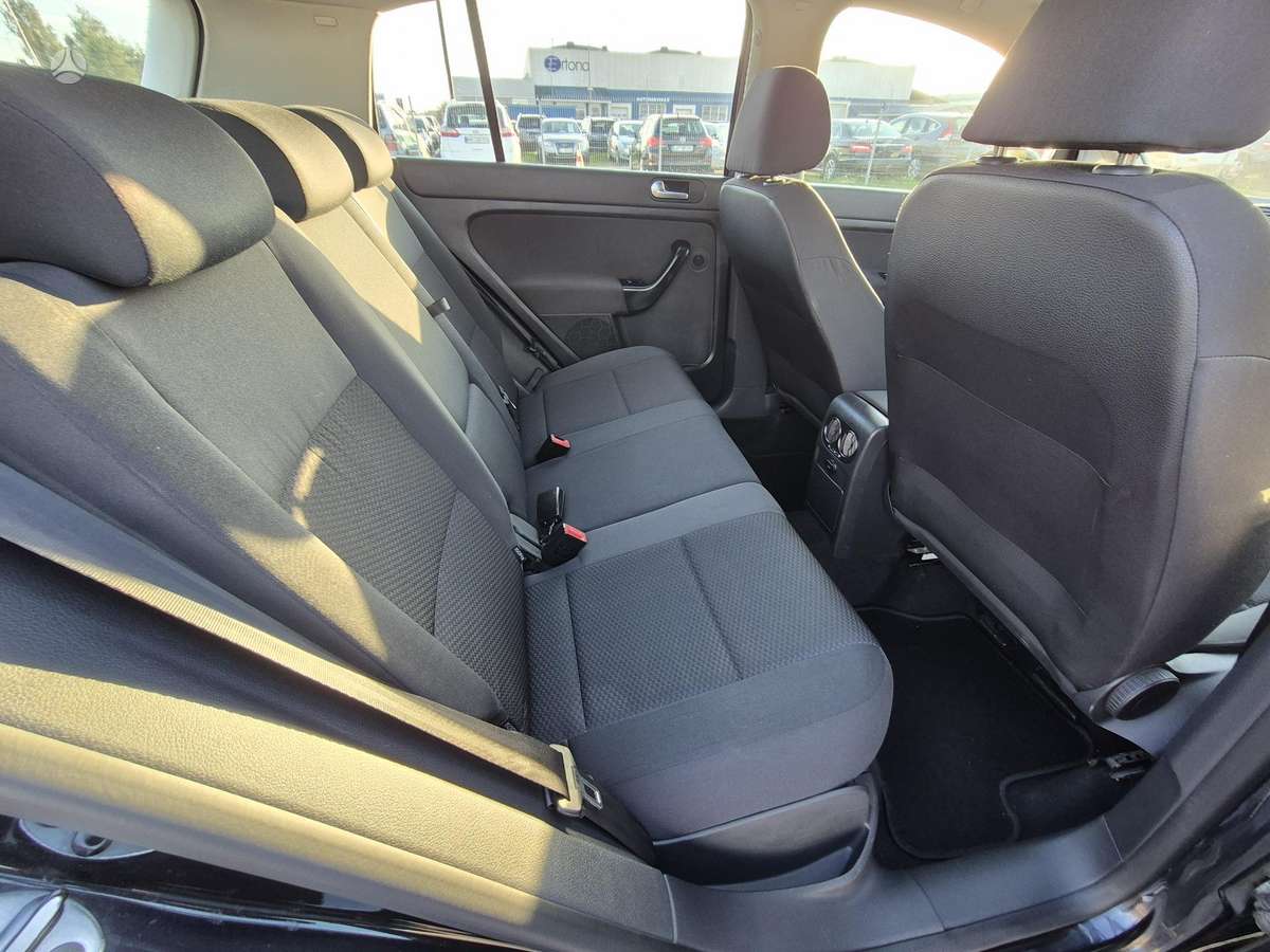 Volkswagen Golf Plus - 12