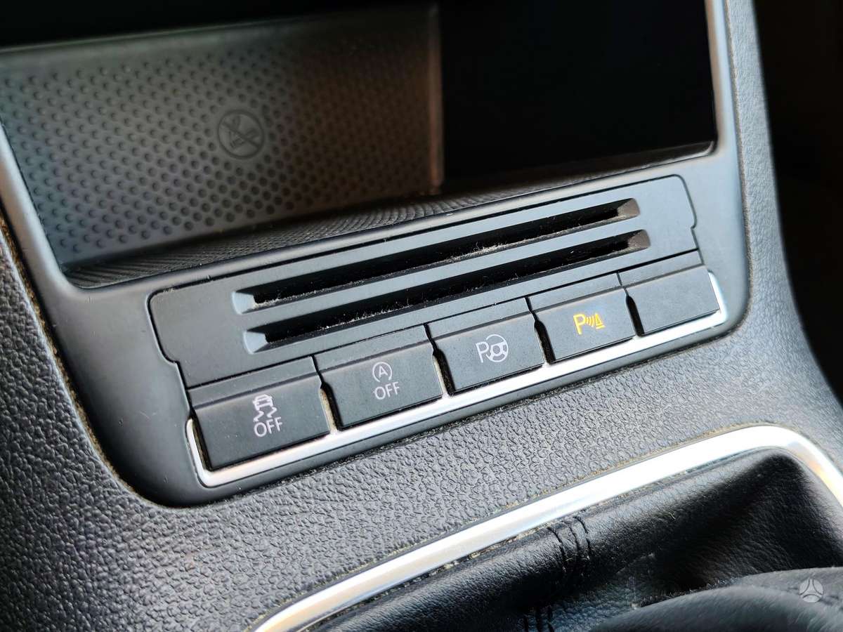 Volkswagen Tiguan - 10