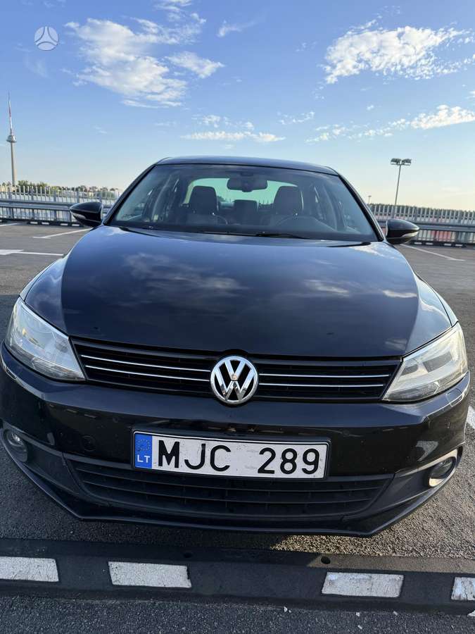 Volkswagen Jetta - 8
