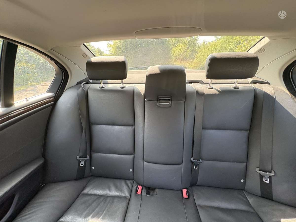 BMW 523, 2.5 l., Седан
