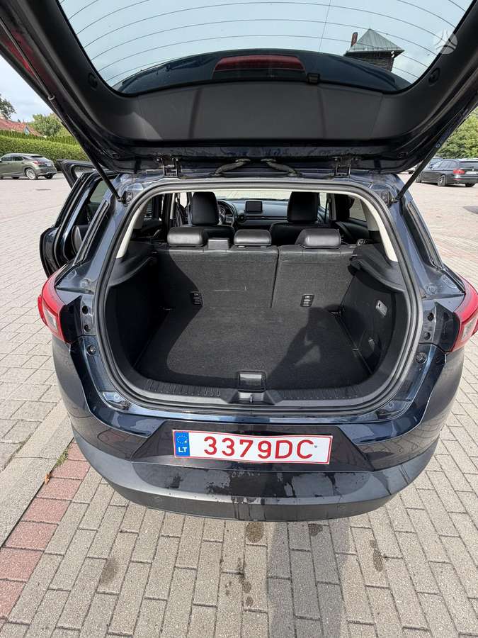 Mazda CX-3, 1.5 l., off-road / crossover