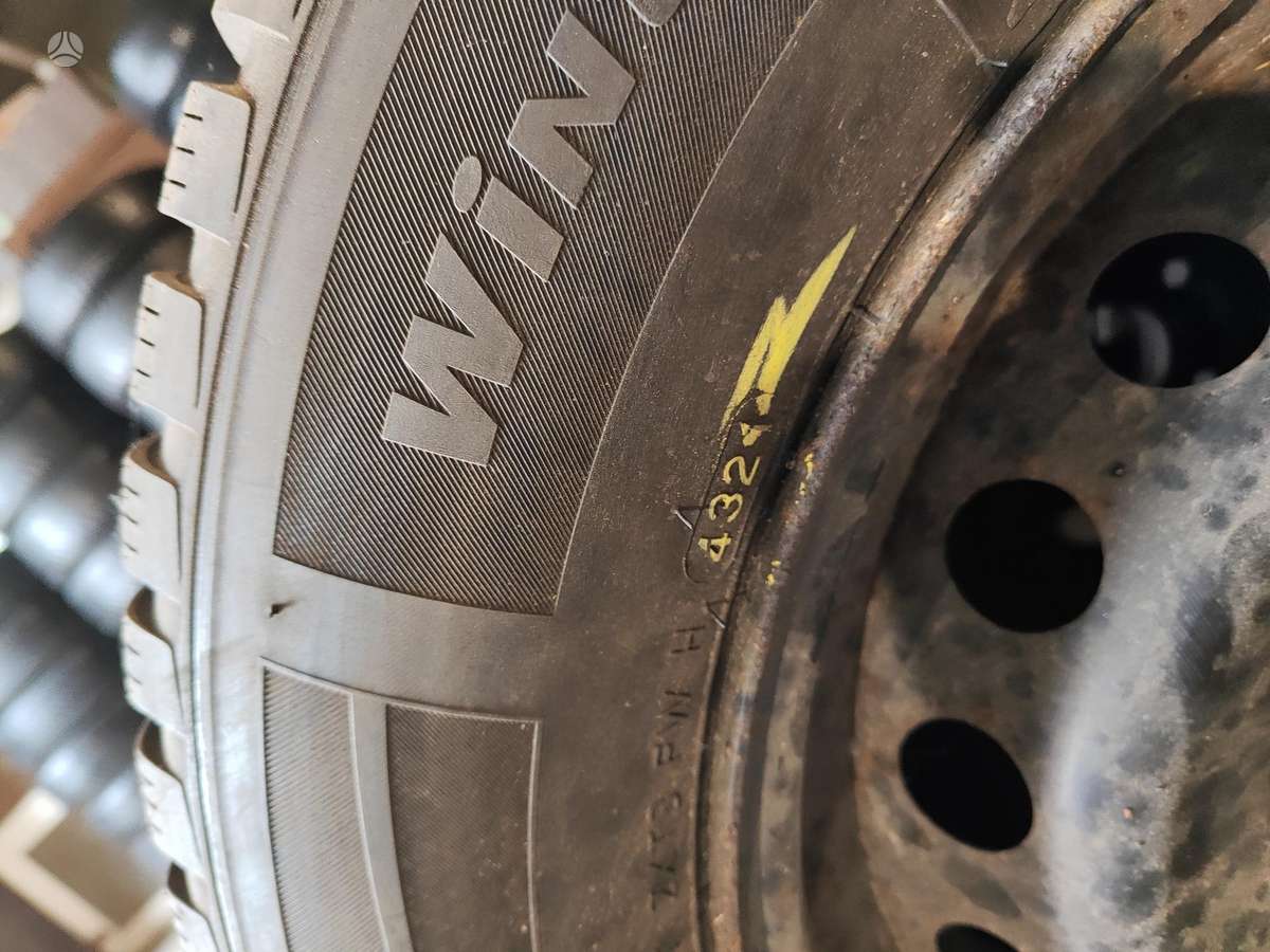 Hankook, žieminės 215/65 R16