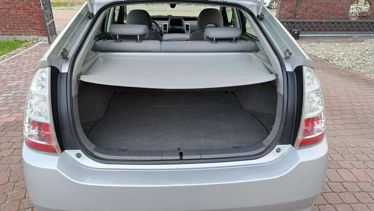 Toyota Prius - 12