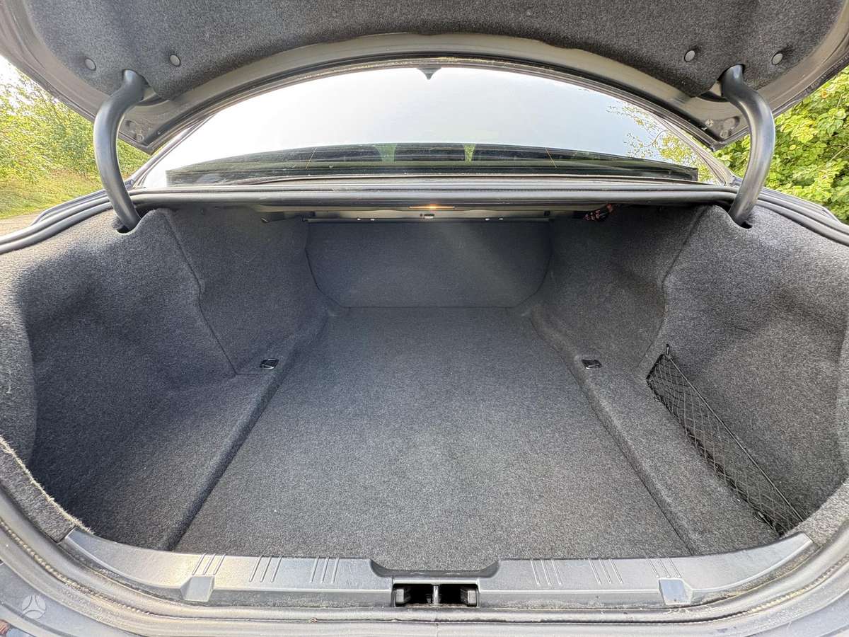 BMW 523, 2.5 l., Седан