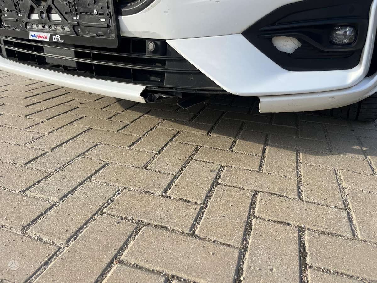 Ford Focus, 1.0 l., Хэтчбек