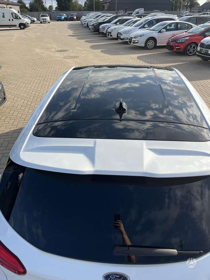 Ford Focus, 1.0 l., Хэтчбек