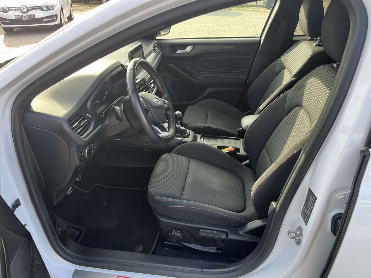 Ford Focus, 1.0 l., hatchback