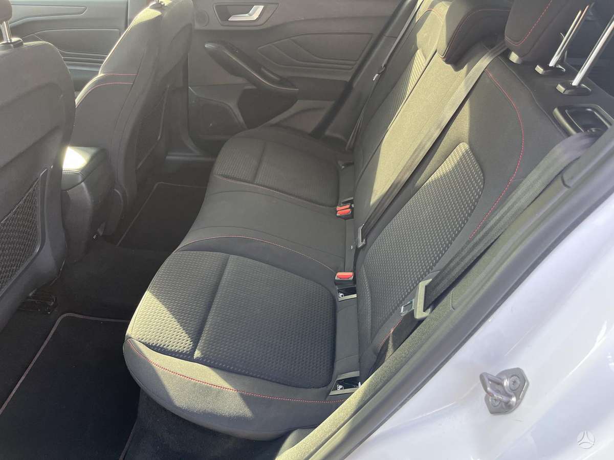 Ford Focus, 1.0 l., Хэтчбек