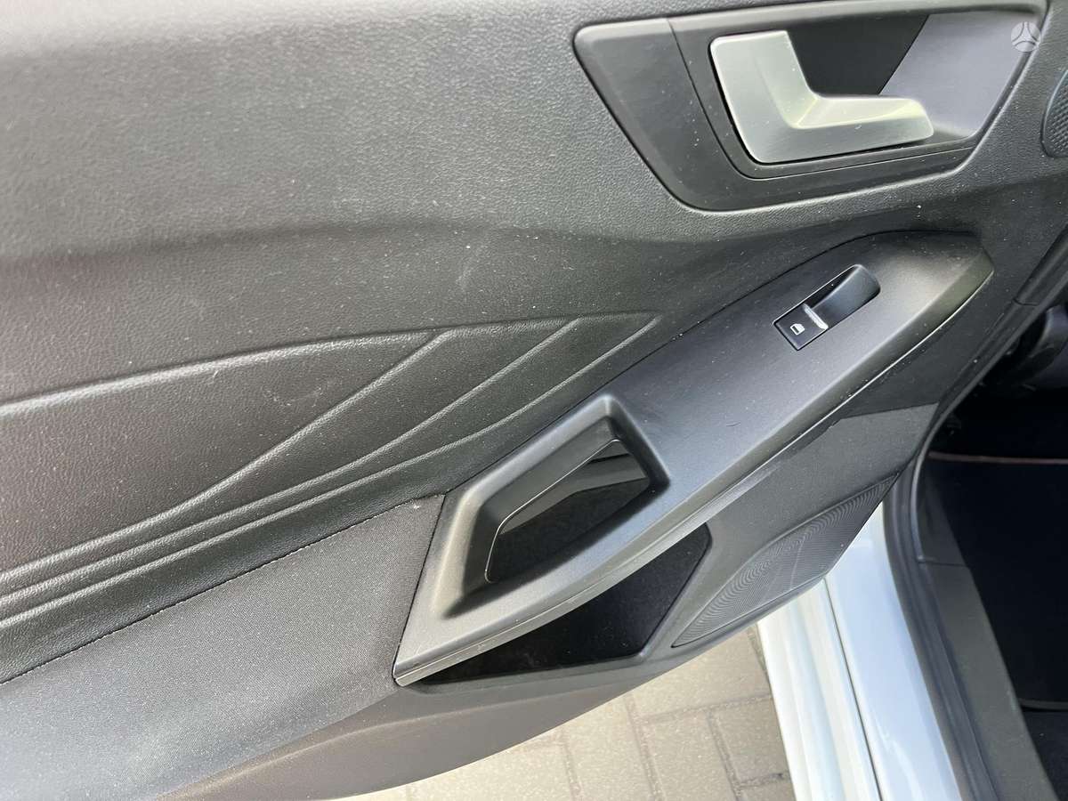 Ford Focus, 1.0 l., Хэтчбек