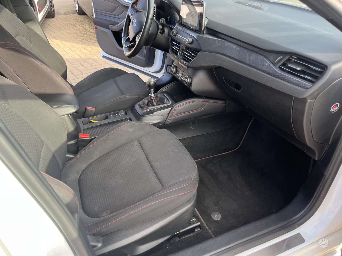Ford Focus, 1.0 l., Хэтчбек