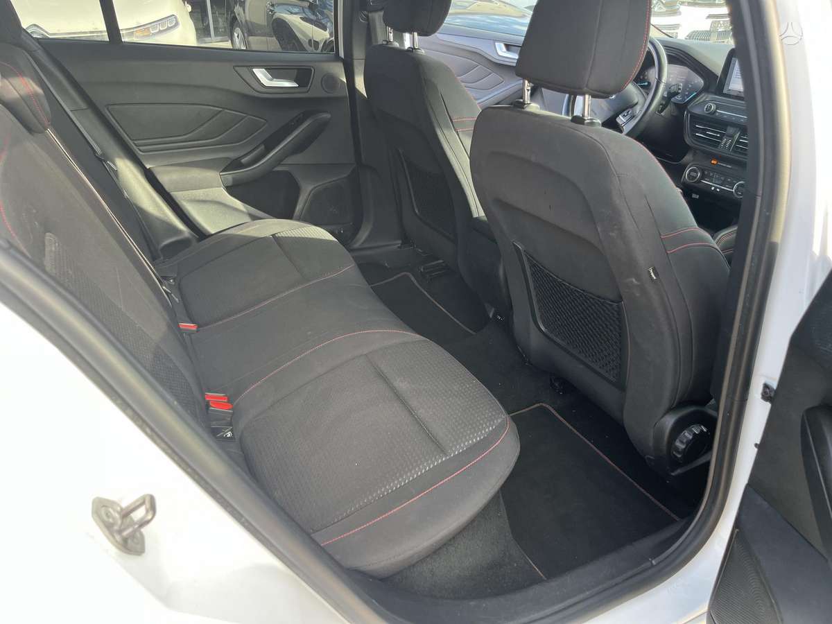 Ford Focus, 1.0 l., Хэтчбек