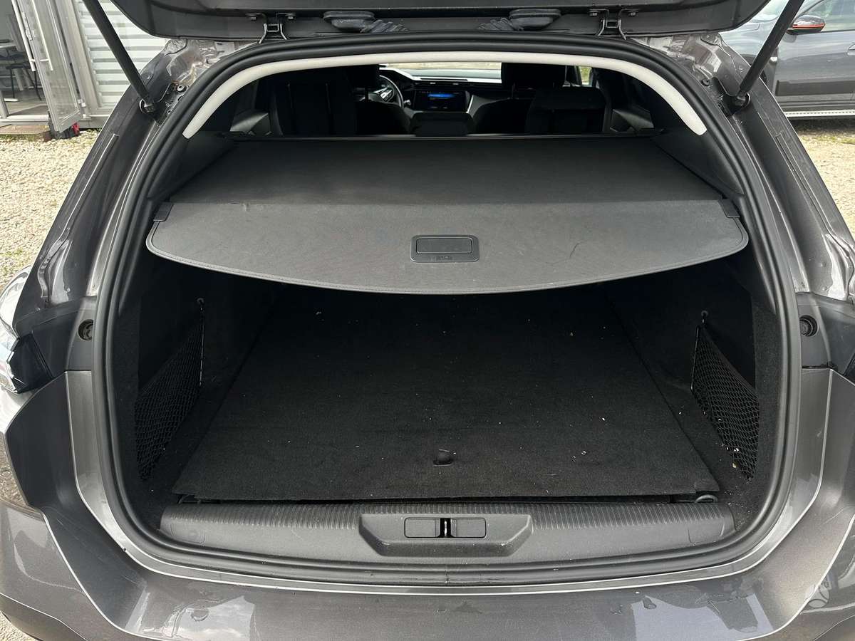 Peugeot 308, 1.2 l., Универсал