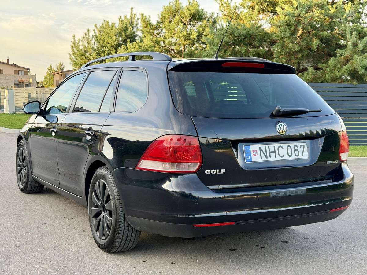 Volkswagen Golf - 3