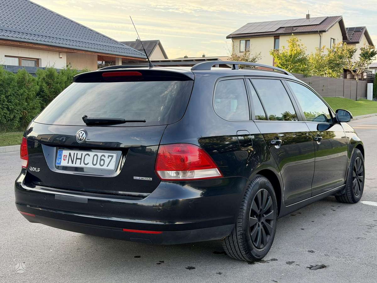 Volkswagen Golf - 5