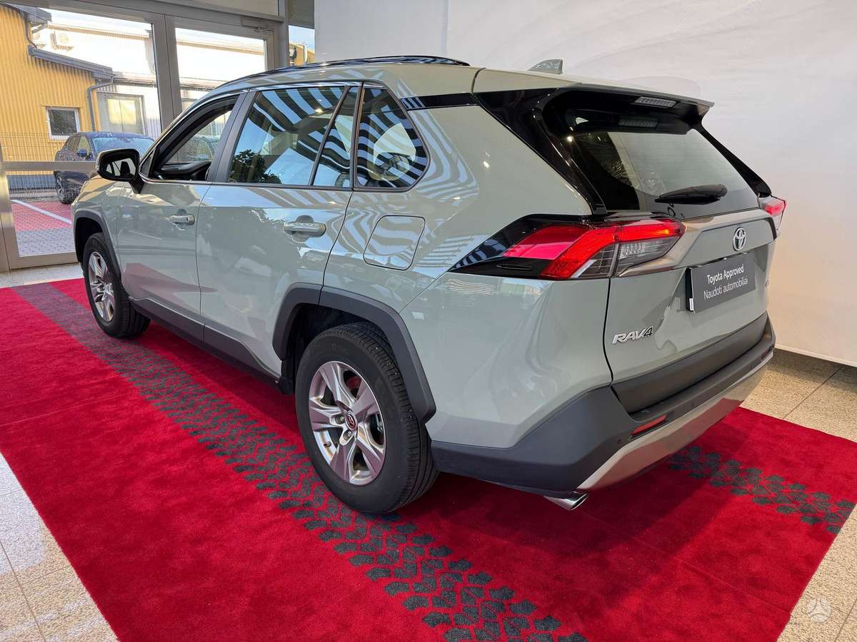 Toyota RAV4 - 4