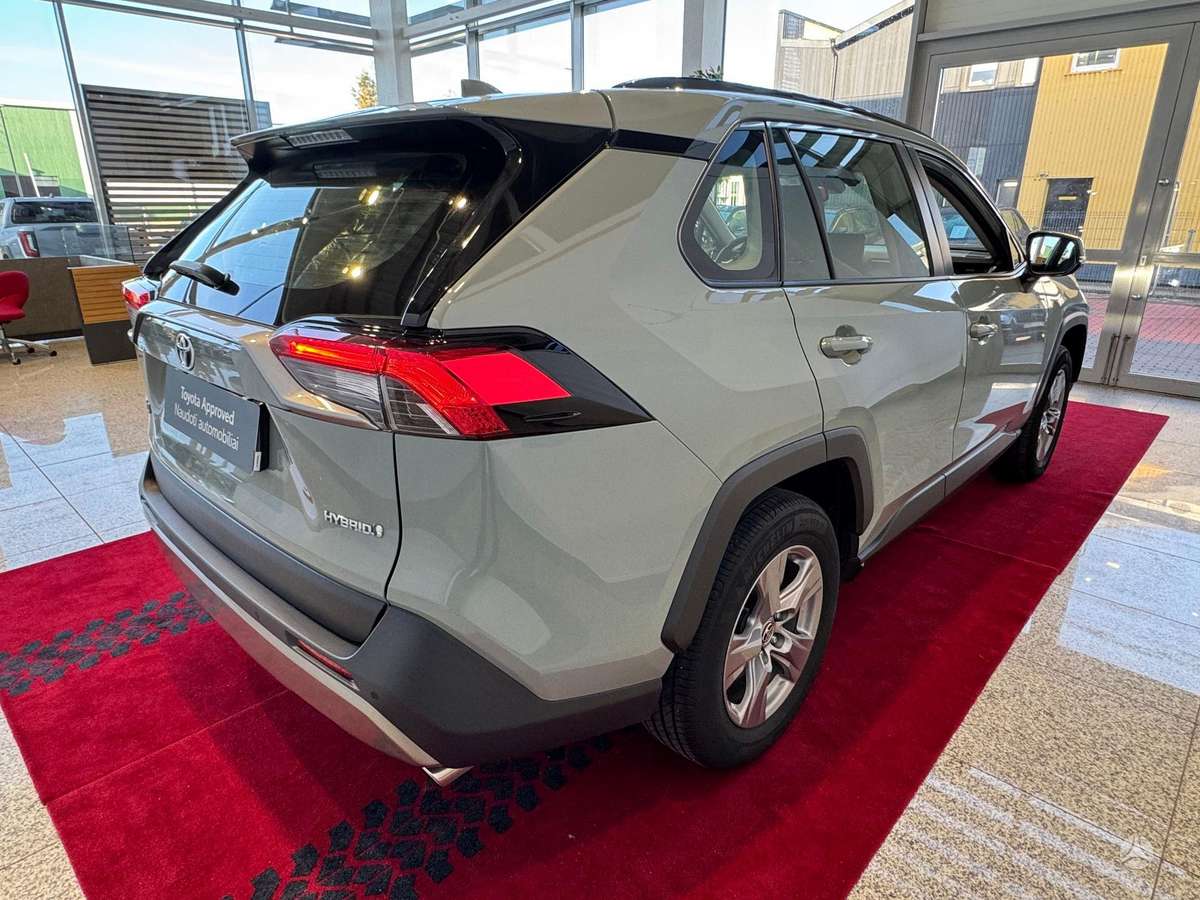 Toyota RAV4 - 5