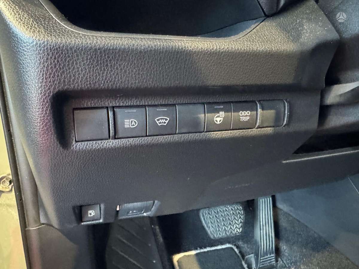 Toyota RAV4 - 9