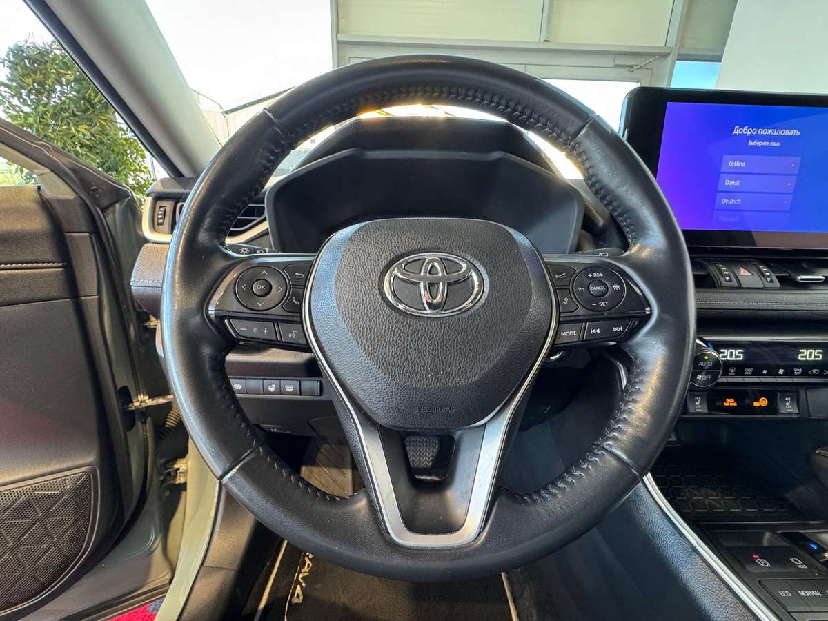 Toyota RAV4 - 12