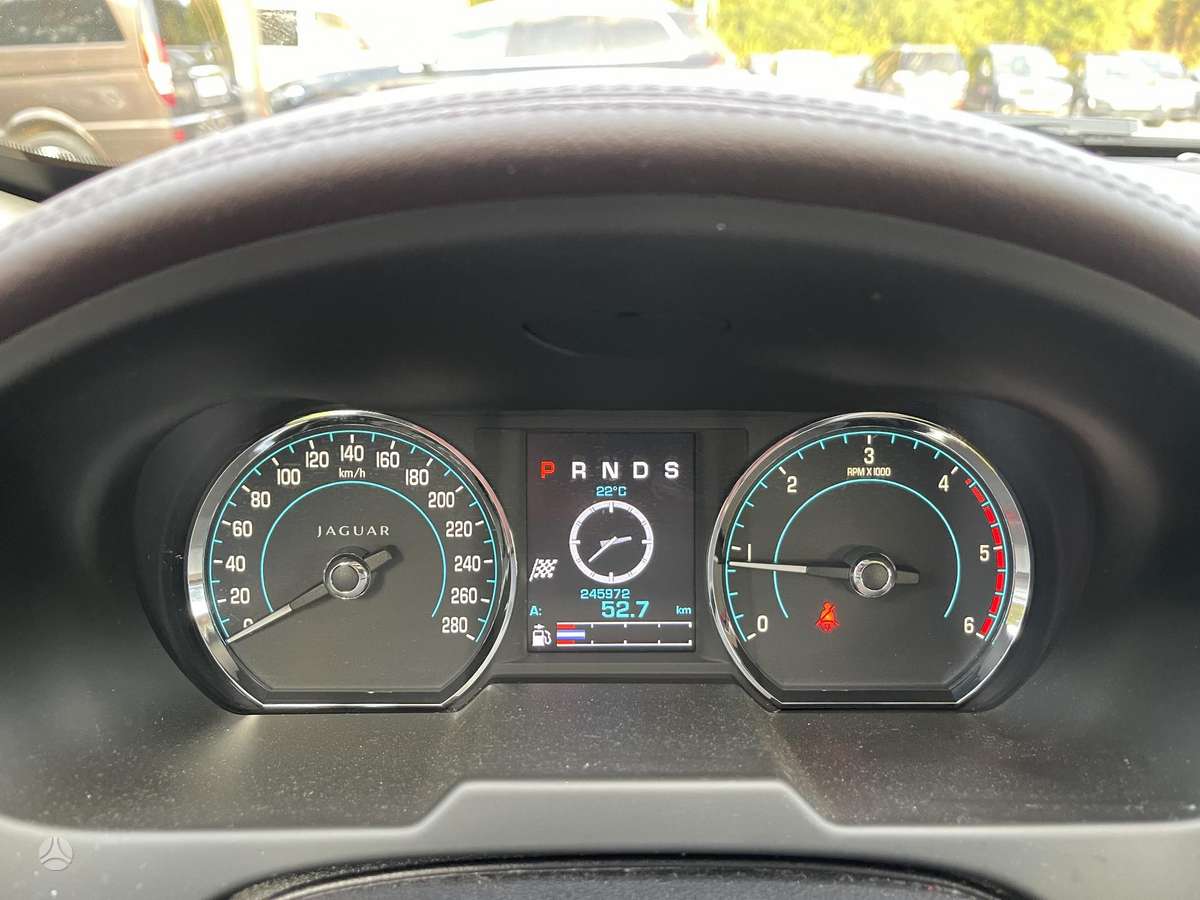 Jaguar XF, 3.0 l., Седан