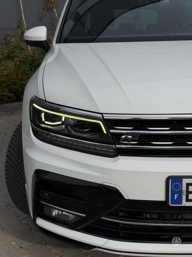Volkswagen Tiguan - 5