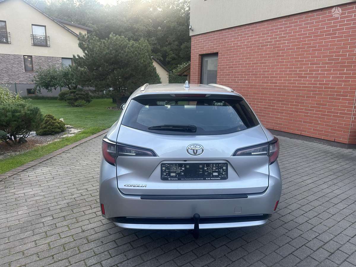 Toyota Corolla, 1.2 l., Универсал